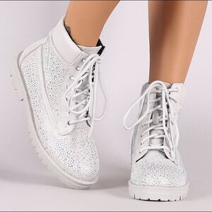 Cape Robbin Raven-6 Silver Lace Up Boot 🔥 Iridescent Rhinestones! Size 9 BNIB